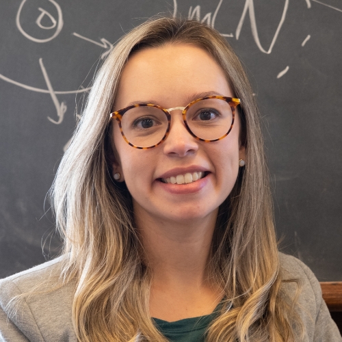 Headshot of Maria Canesso