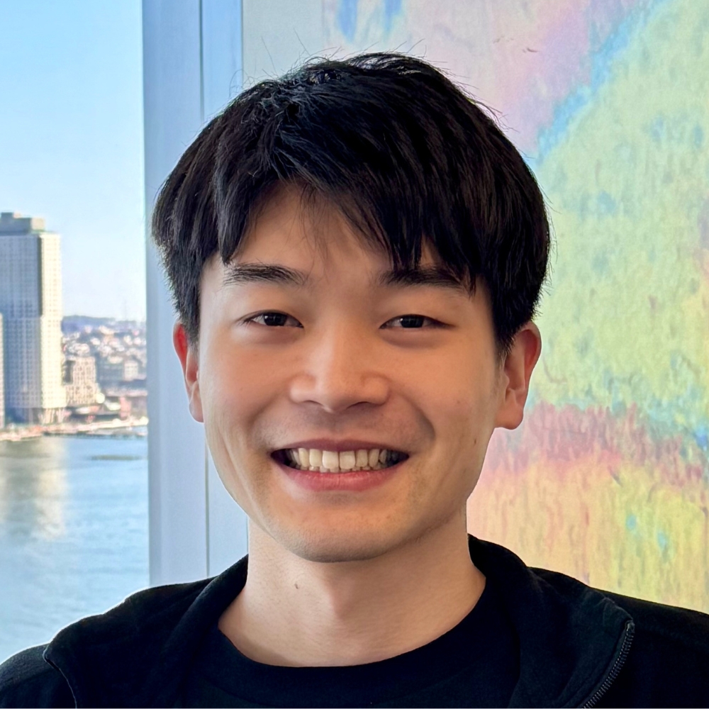 Headshot of Takayoshi Kuwabara